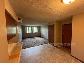 1516 Warren St in Mankato, MN - Building Photo - Building Photo