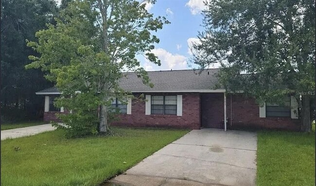 property at 781 Squirrel Ct