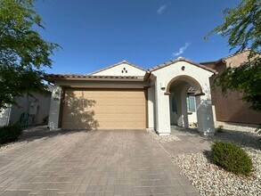 5708 N 88th Ave in Glendale, AZ - Foto de edificio - Building Photo