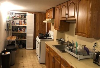 28A Cherry St, Unit 2 in Somerville, MA - Building Photo - Building Photo