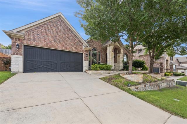 property at 501 Oak Point Dr