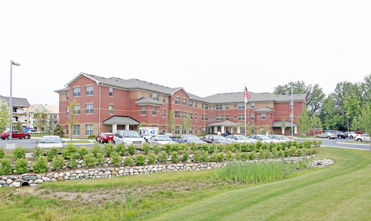 Partridge Creek Senior Village in Clinton Township, MI - Foto de edificio