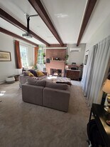 5975 Old Washington Rd in Elkridge, MD - Building Photo