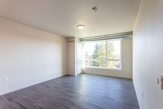 459 Rock Apartments in Portland, OR - Building Photo - Interior Photo