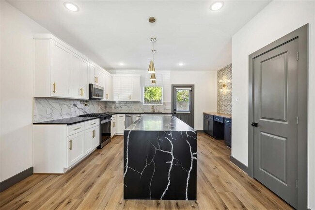 5620 Shreveport Blvd in Houston, TX - Building Photo - Building Photo