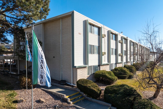 Airlan Arms in Colorado Springs, CO - Building Photo - Building Photo