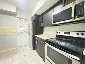 1900 NW 12th Ave in Fort Lauderdale, FL - Building Photo - Building Photo