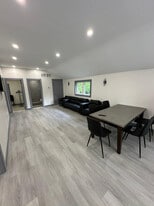 1020 Cumberland St in Innisfil, ON - Building Photo