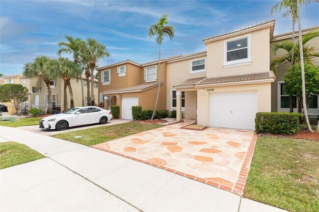 1430 NW 154th Ln in Pembroke Pines, FL - Building Photo - Building Photo