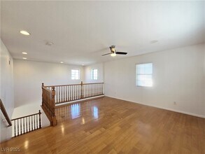 7423 Coyote Cave Ave in Las Vegas, NV - Building Photo - Building Photo
