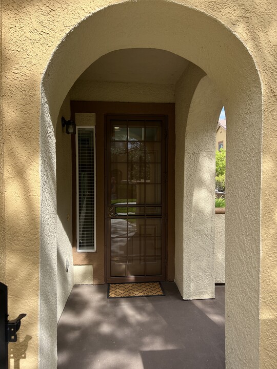 17000 Wedge Pkwy in Reno, NV - Building Photo