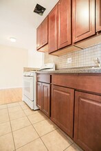 1055 W Catalpa Ave in Chicago, IL - Building Photo - Building Photo