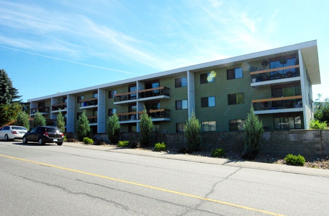 Rembrandt Apartments in Kamloops, BC - Building Photo