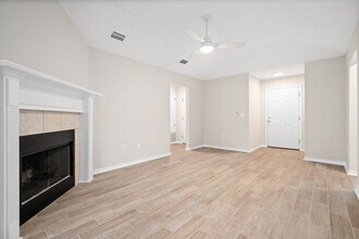 8218 Edgewood Dr in Daphne, AL - Building Photo - Building Photo