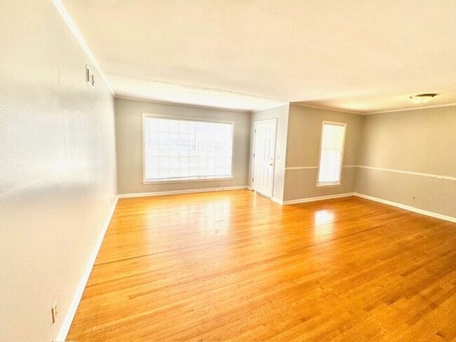 3040 Egan Dr in Memphis, TN - Building Photo - Building Photo