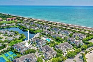 1701 Mizzenmast Way in Jupiter, FL - Building Photo