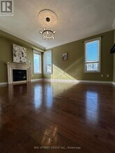 1 Thistle Ave in Richmond Hill, ON - Building Photo - Building Photo