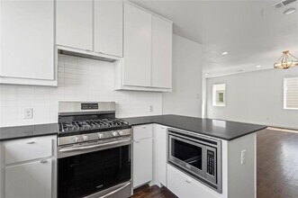 4709 Bryan St in Dallas, TX - Building Photo - Building Photo