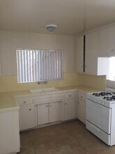 Grandview Apartments in Downey, CA - Foto de edificio - Interior Photo