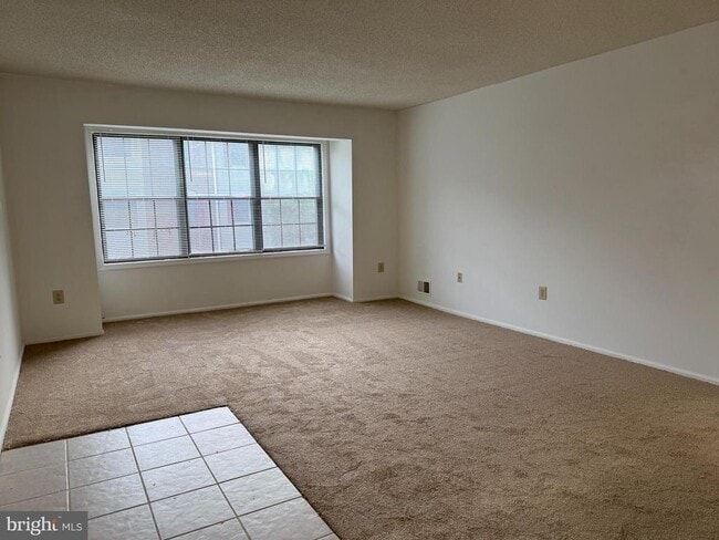16 Chamberlin Ct in Trenton, NJ - Building Photo - Building Photo