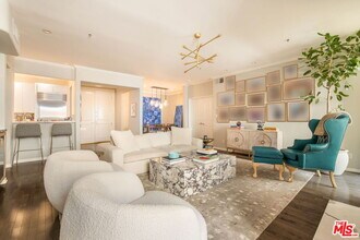 930 N Doheny Dr in West Hollywood, CA - Building Photo - Building Photo