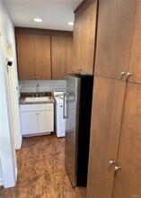 10781 Lindbrook Dr in Los Angeles, CA - Building Photo - Building Photo