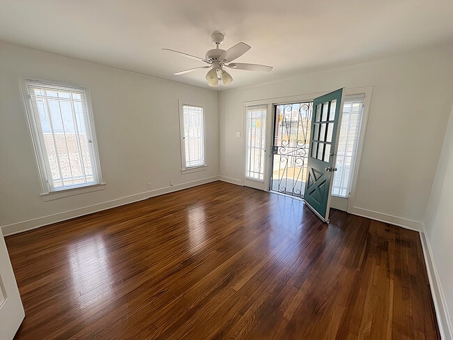 2524 London St, Unit 2524 London St