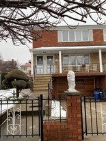 151-55 20th Rd in Queens, NY - Building Photo