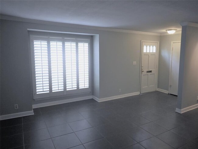 6473 Hart Ln in Austin, TX - Building Photo - Building Photo