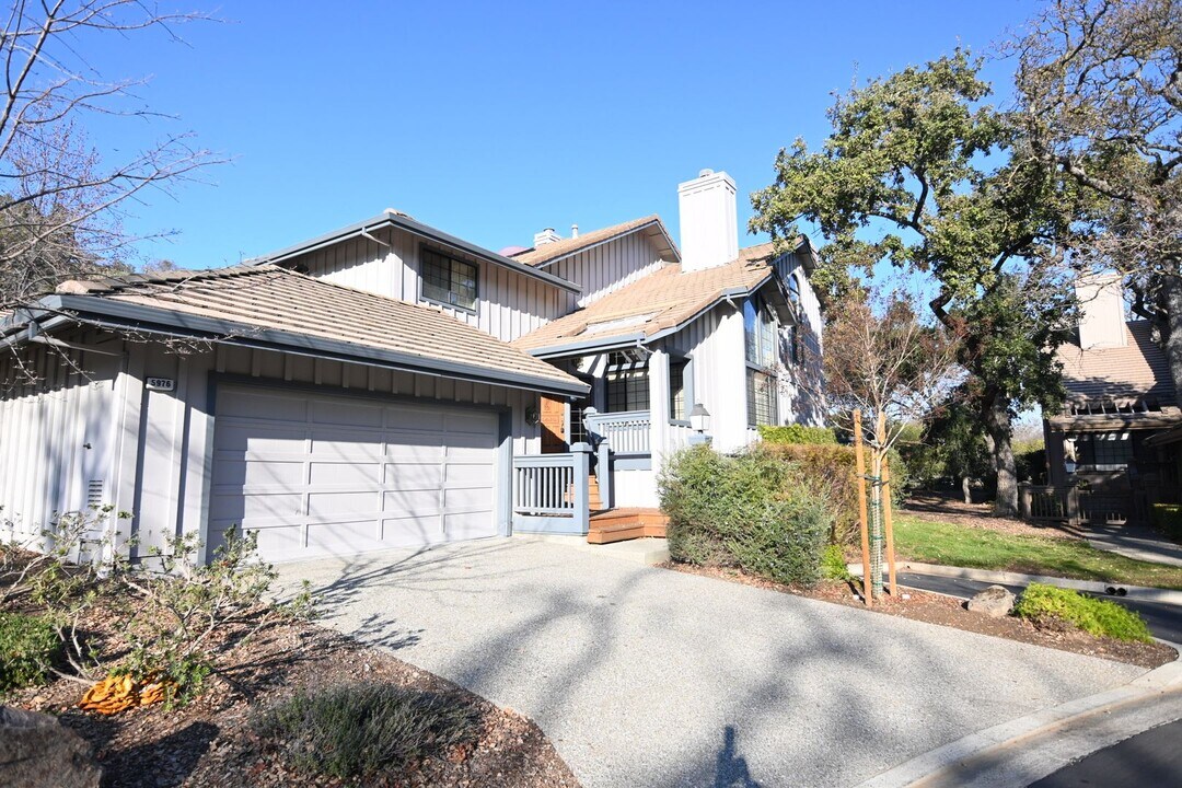 5976 Post Oak Cir in San Jose, CA - Building Photo