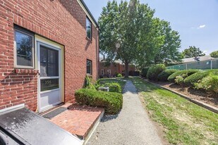 356 Lexington St in Watertown, MA - Building Photo