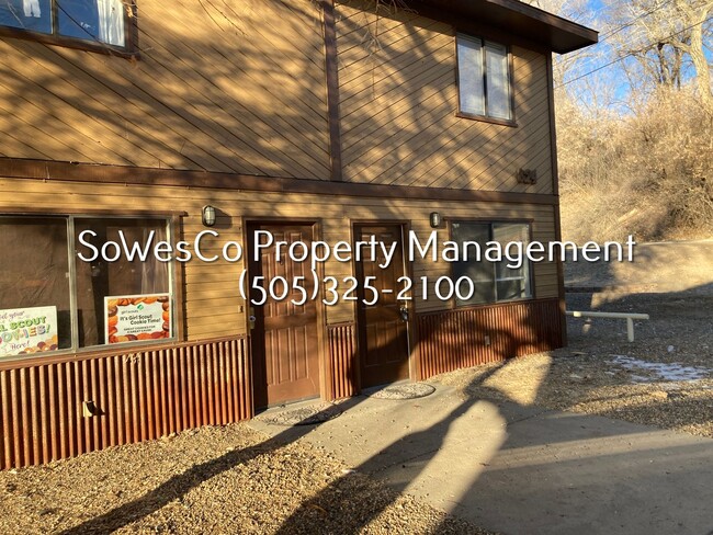 824 Vine Ave in Farmington, NM - Building Photo - Building Photo