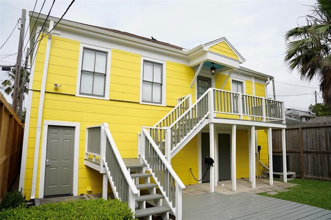 property at 1513 24th Street Rear