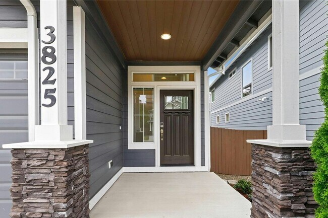 3825 Portside Dr in Bremerton, WA - Building Photo - Building Photo