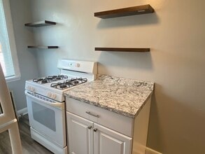 4950 Brookwood Rd, Unit A in Baltimore, MD - Building Photo - Building Photo