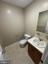 544 Allston Cir in Winchester, VA - Building Photo - Building Photo