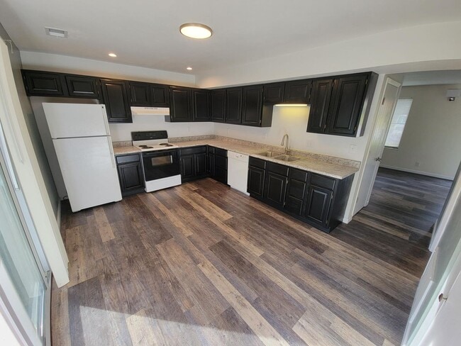 property at 501 Williamsburg Dr