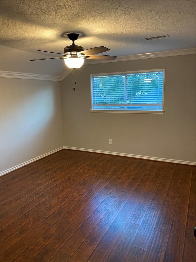 1622 Fall Valley Dr in Houston, TX - Building Photo - Building Photo