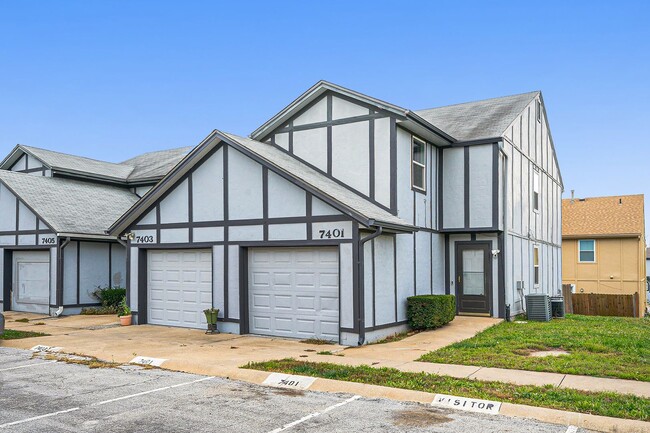 7401 Longview Rd in Kansas City, MO - Building Photo - Building Photo