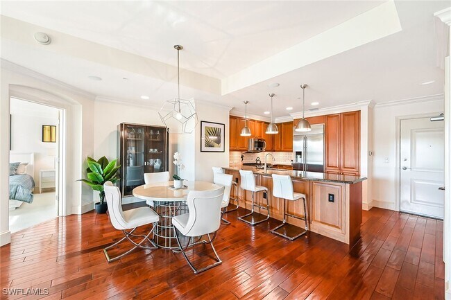 property at 9115 Strada Pl