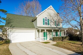 210 Prescott Ct in Newnan, GA - Foto de edificio - Building Photo