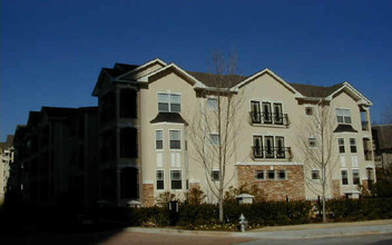 The Concorde in Atlanta, GA - Building Photo - Building Photo