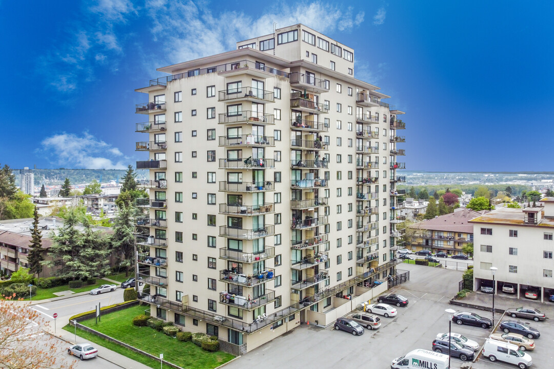 York House in New Westminster, BC - Building Photo