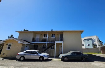 40783-40793 Max Dr in Fremont, CA - Foto de edificio - Building Photo