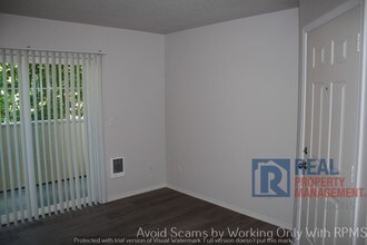 225 SE 126th Ave in Portland, OR - Building Photo - Building Photo