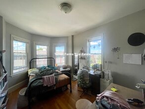 114 Berkshire St, Unit 7 in Cambridge, MA - Building Photo - Building Photo