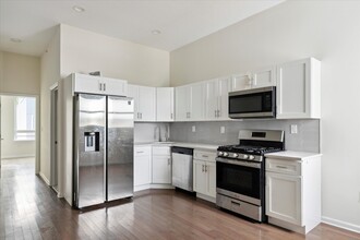 2133 Master St in Philadelphia, PA - Building Photo - Interior Photo