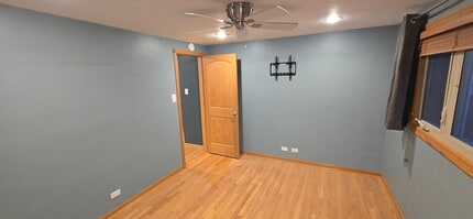 5155 S Mobile Ave in Chicago, IL - Building Photo - Building Photo