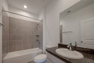 5343 Pinecliff Grove Ct in Spring, TX - Building Photo - Building Photo