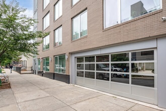 Bergen House in Brooklyn, NY - Foto de edificio - Building Photo